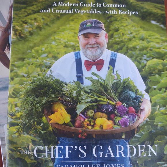 Elegant coffee table book with full color photographs - Picture 1 of 2